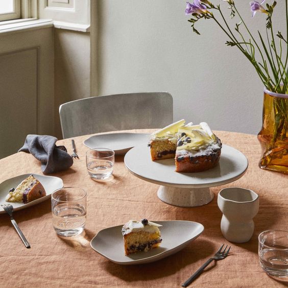 Luxury Food Presentation: The Art 2 Gracie Tablecloth
