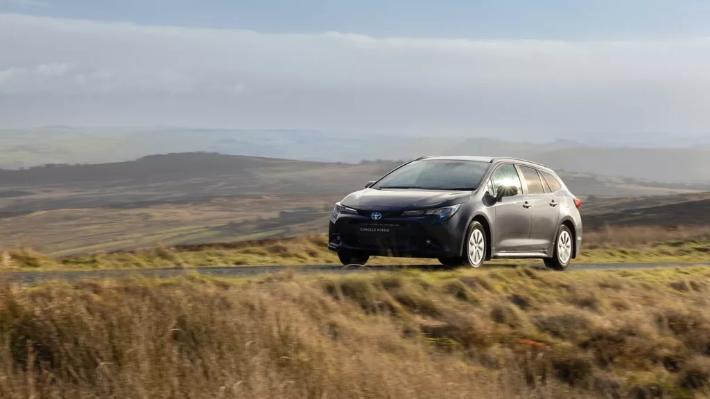 The latest Luxury Car Models 13 The latest luxury car models: Corolla Commercial