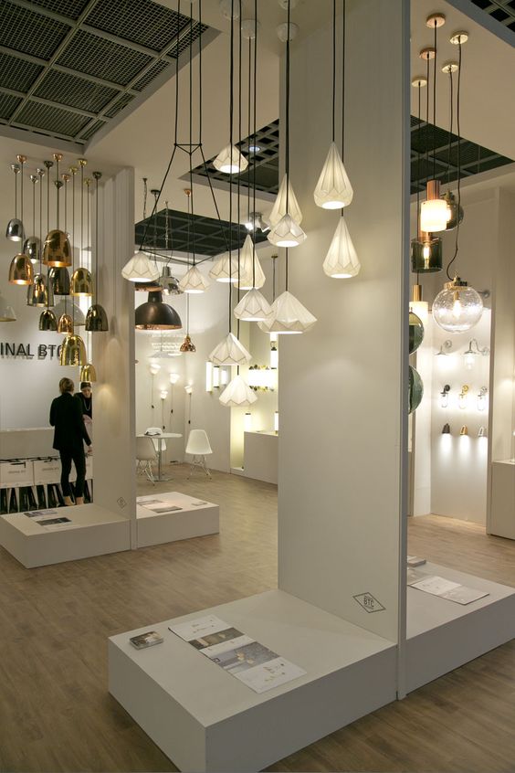 The Fine Art of Curation: Displaying Collections with Elegance 3 Light + Building 2016