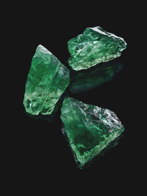 Luxury Jewelry Meanings: decoding the secrets 12 Luxury Jewelry: Emeralds