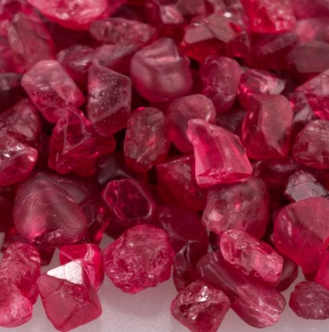 Luxury Jewelry Meanings: decoding the secrets 11 Luxury Jewelry: Rubies