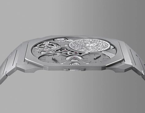 The Precision of Luxury Mechanical Watches 3 the Precision of Luxury Mechanical Watches