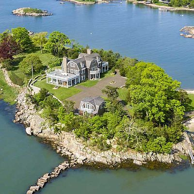 Private Island Retreats: Where Exclusivity Meets Serenity 2 Private Island Retreats: Guilford Island