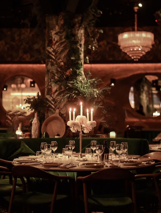 The Luxury of Intimate Dining 2 The Luxury of intimate dining
