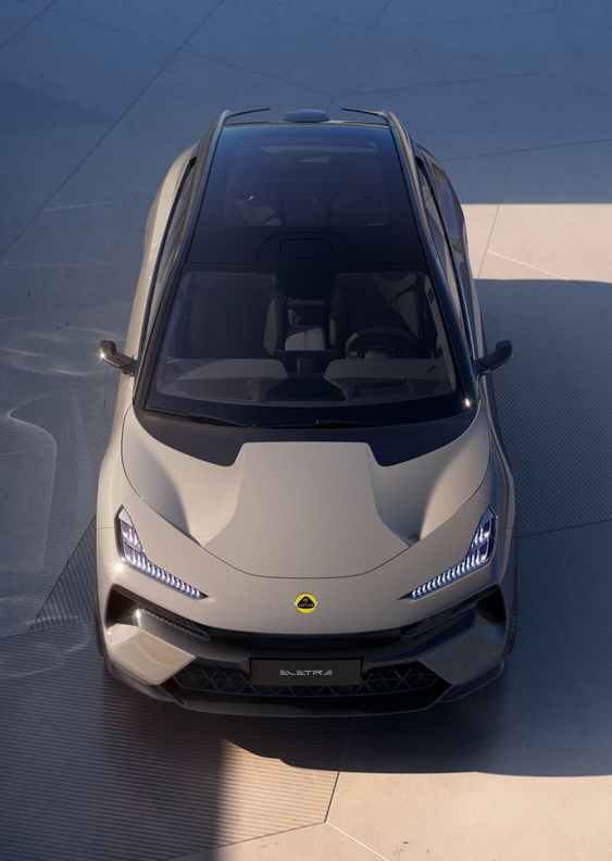 Luxury Cars in Cinema: Iconic Vehicles on the Silver Screen 2 The Lotus