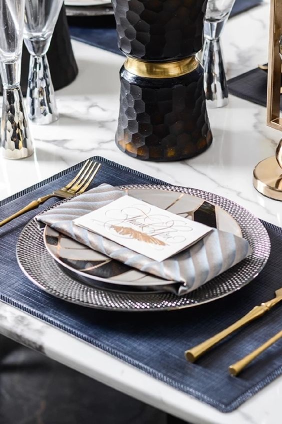 Enhancing Everyday Dining with Exquisite Tableware 4 Dining
