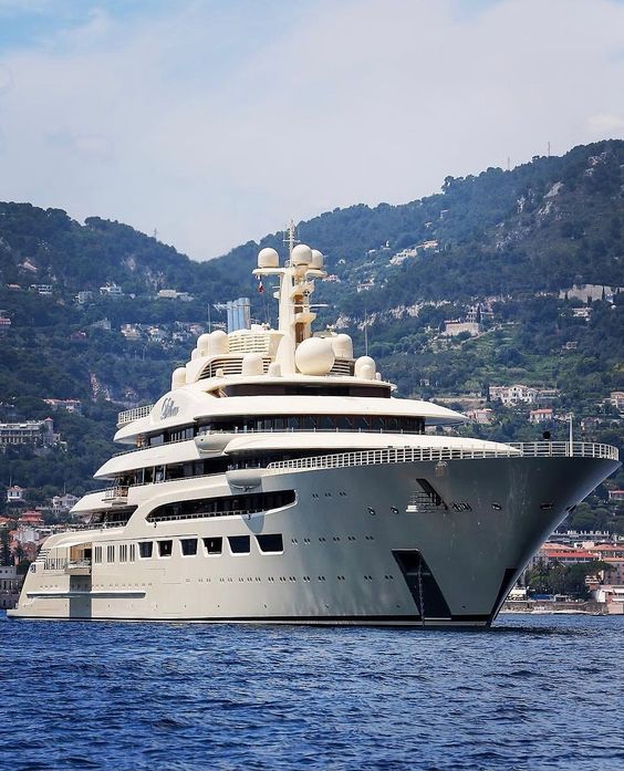 Embarking on Yacht Charter Adventures 3 Yatch